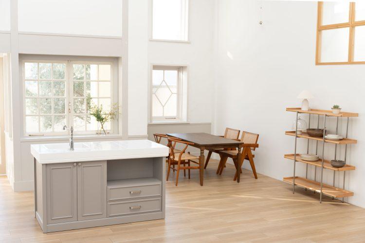 十分に引があるダイニングと可動式キッチン Aゾーン