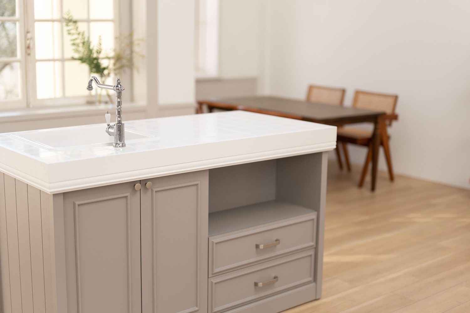 レンガ壁や白壁の前にも移動できる可動式キッチン Aゾーン