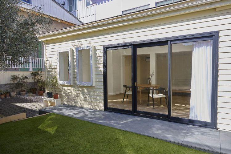 365日グリーンで撮れる最高級人工芝 ガーデン