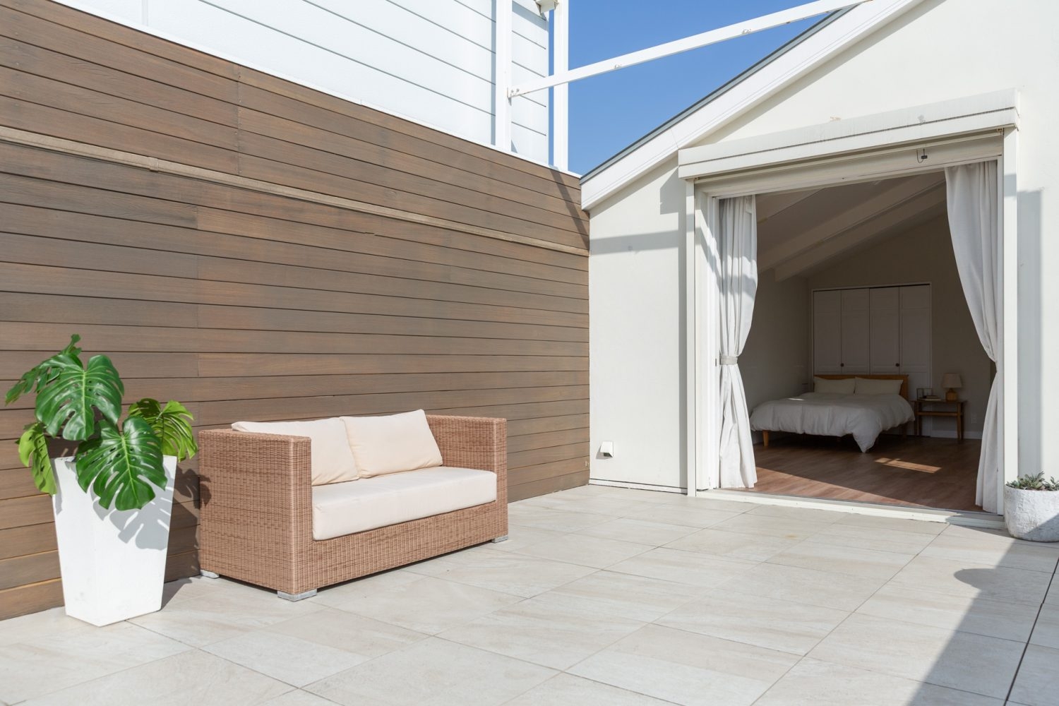 室内にむけて(ストロボ使用禁止)