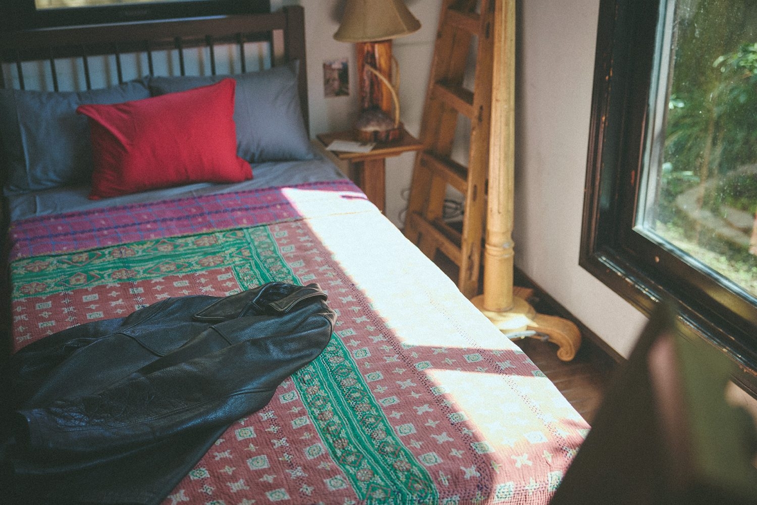 南面窓からの自然光で物撮りを