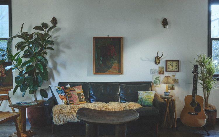 3シーターソファでリラックスシーンを