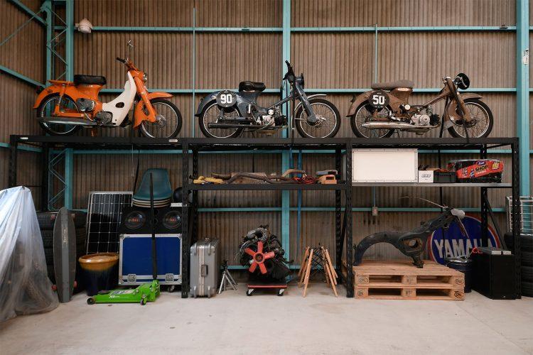 Garage Section②