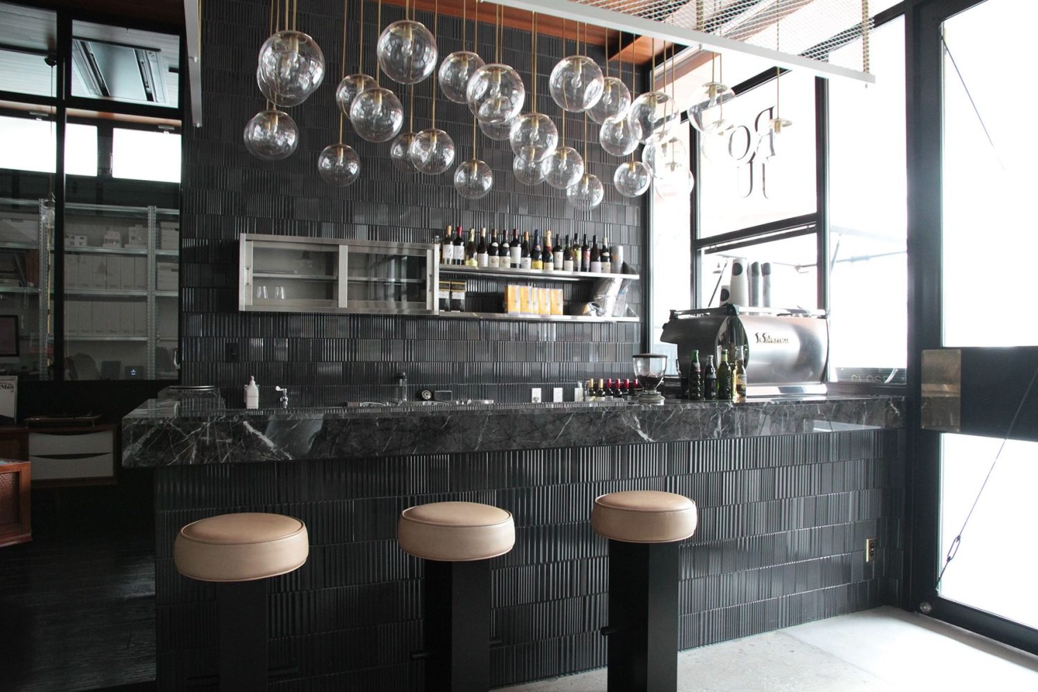 cafe 引いた画も撮影可能