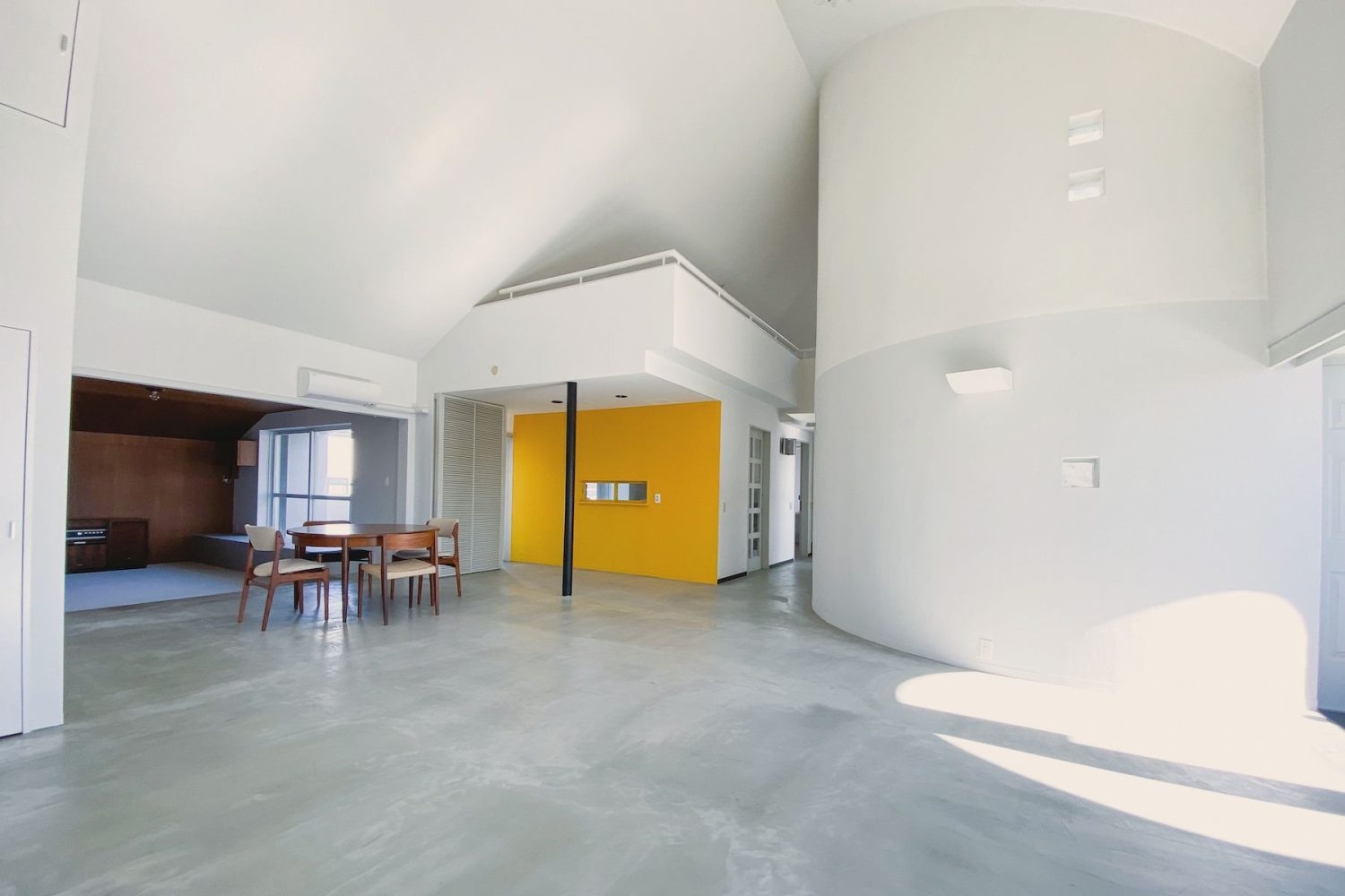 広々とした空間で動画撮影向き