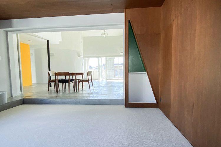 グリーン✕ホワイトのシェルフ