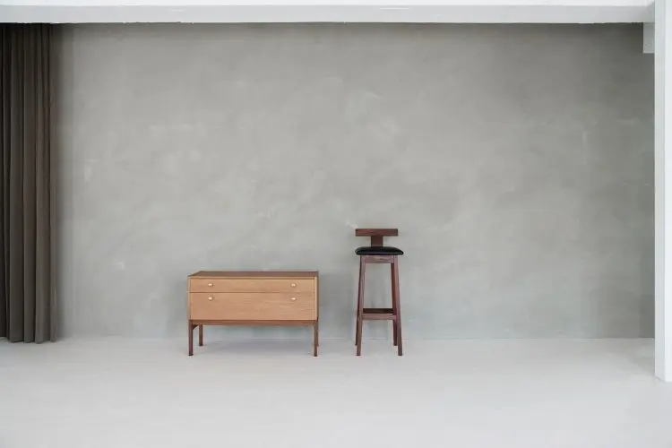 501 マットなモルタル左官壁