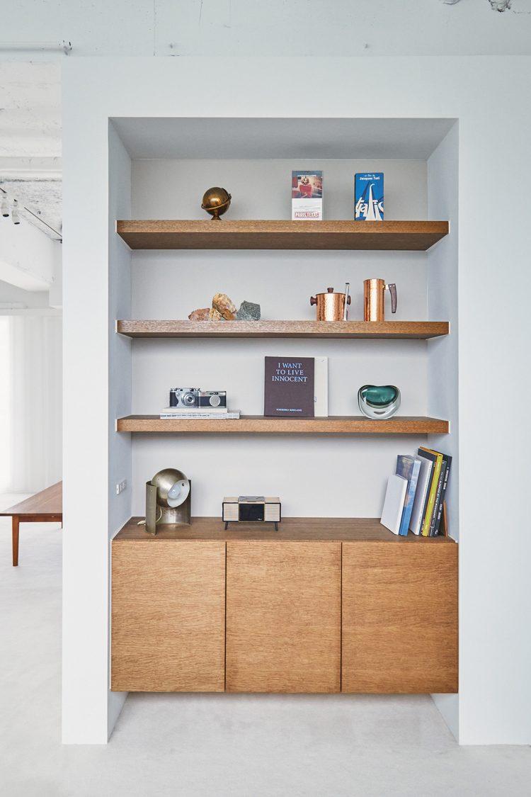 501 演出棚と豊富なプロップ