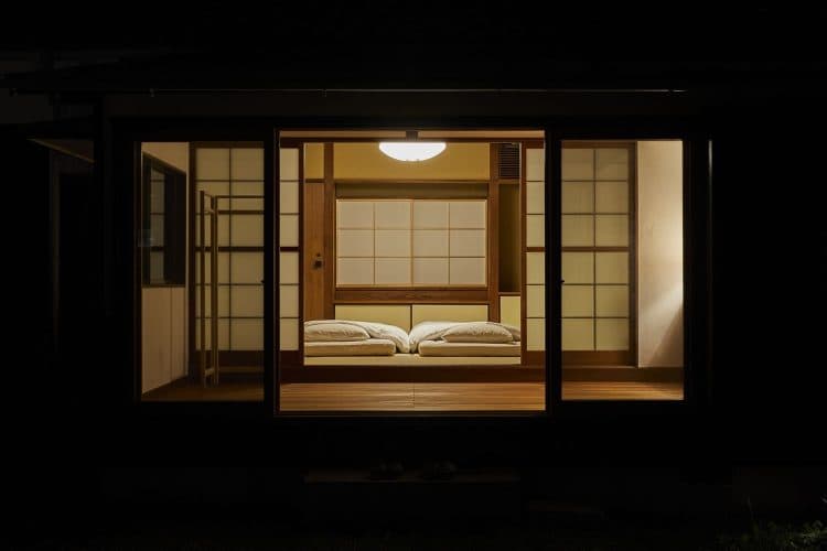 寝室2 庭側から
