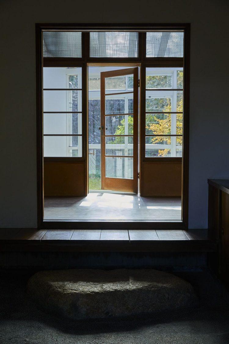 玄関正面 ポーチ