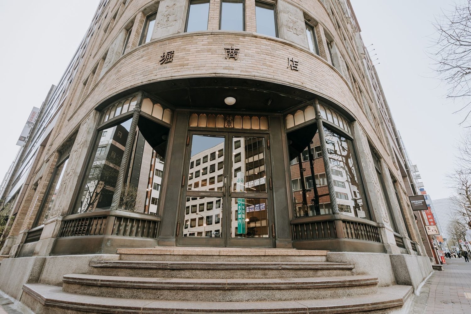 オプション:外観(正面扉)