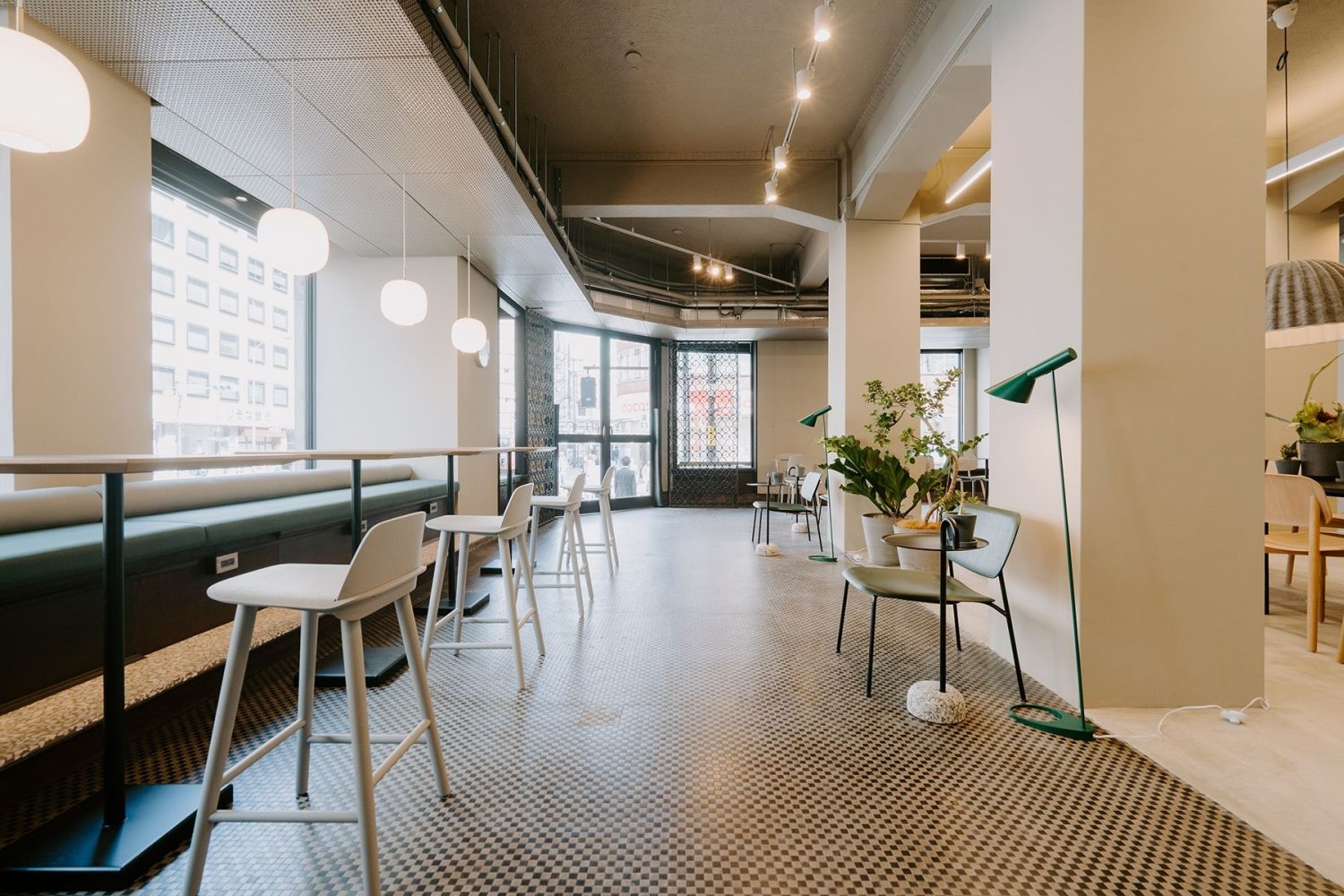 ラウンジ / 家具類移動変更可