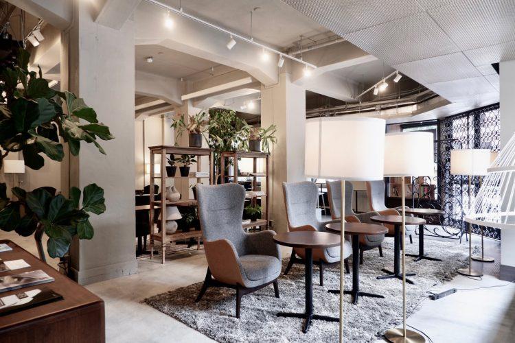 ラウンジ / 家具類移動変更可