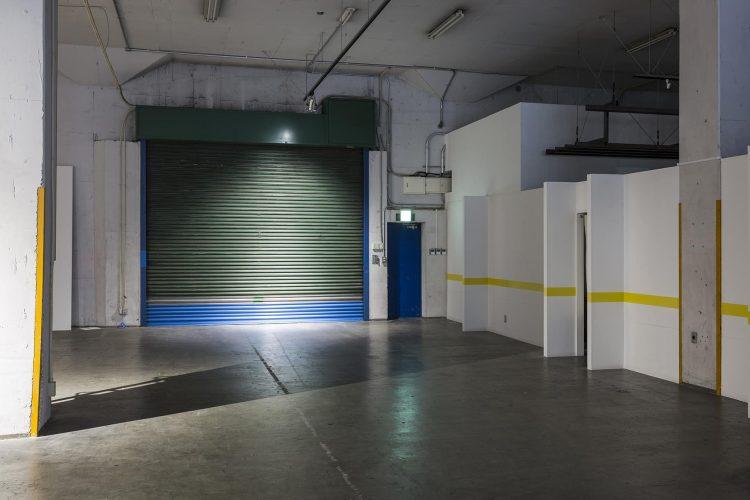 エントランスであるカラーシャッター