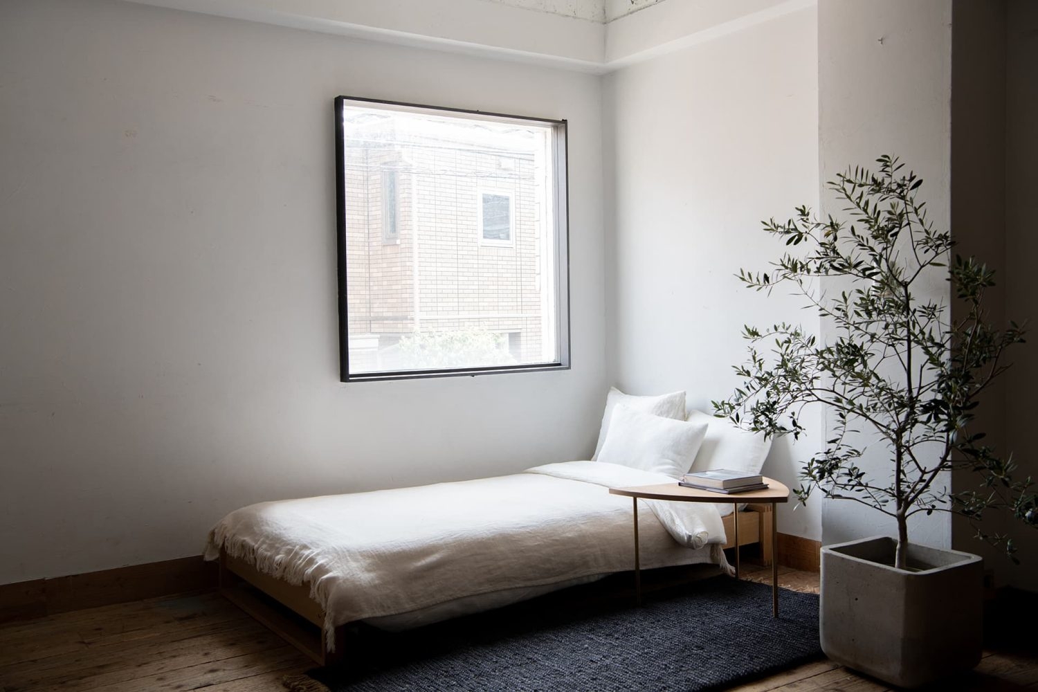 ベッドルームにも(寝具有)