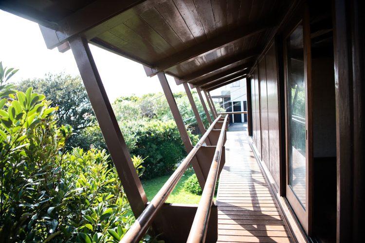 2F 東西にまっすぐ伸びる縁側