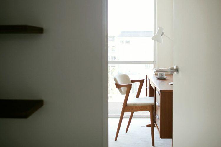 メイクルームはすぐ横にベランダが