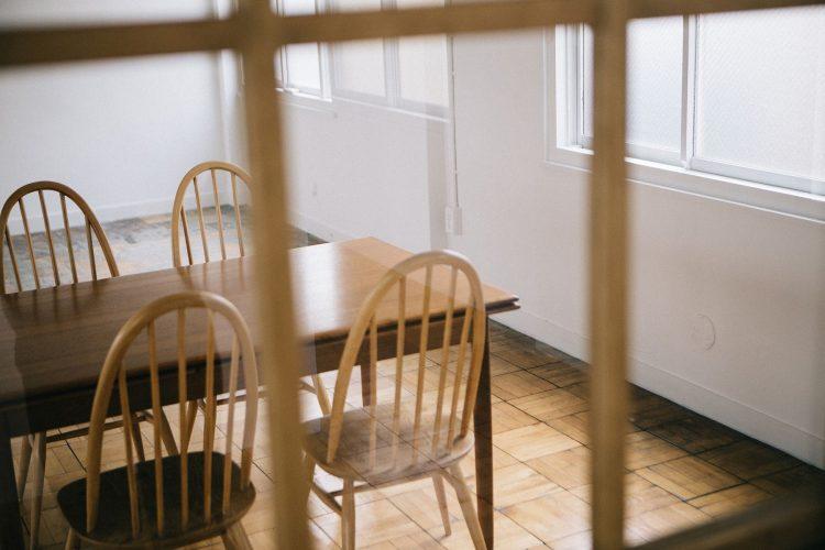 格子窓越しの画角