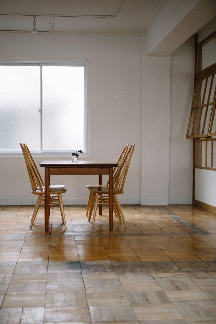 開閉式テーブルはサイズ可変