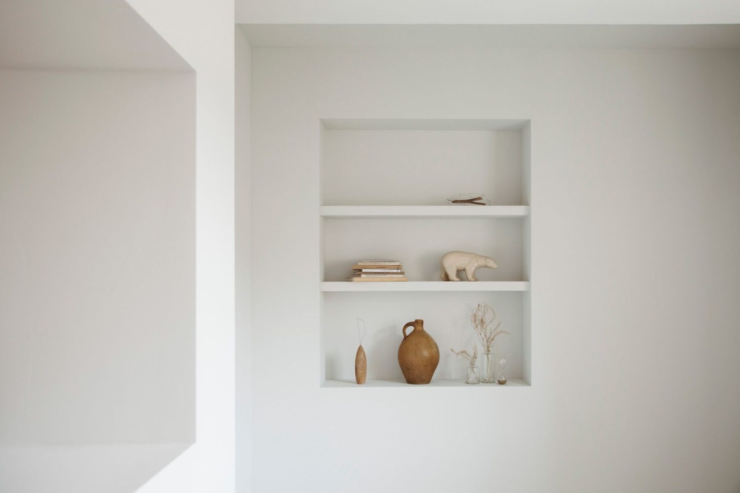 全面白で統一した空間