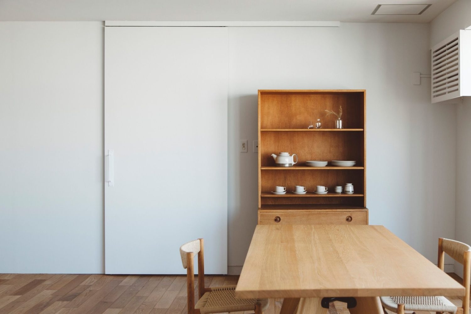 Hans J.wegnerのキャビネット