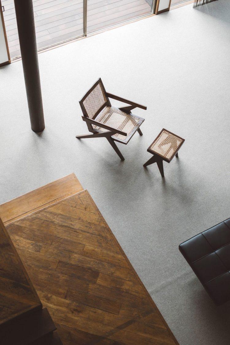 吹き抜けのため2Fから俯瞰での撮影も