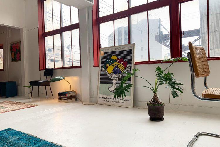 フロアも天井も白です