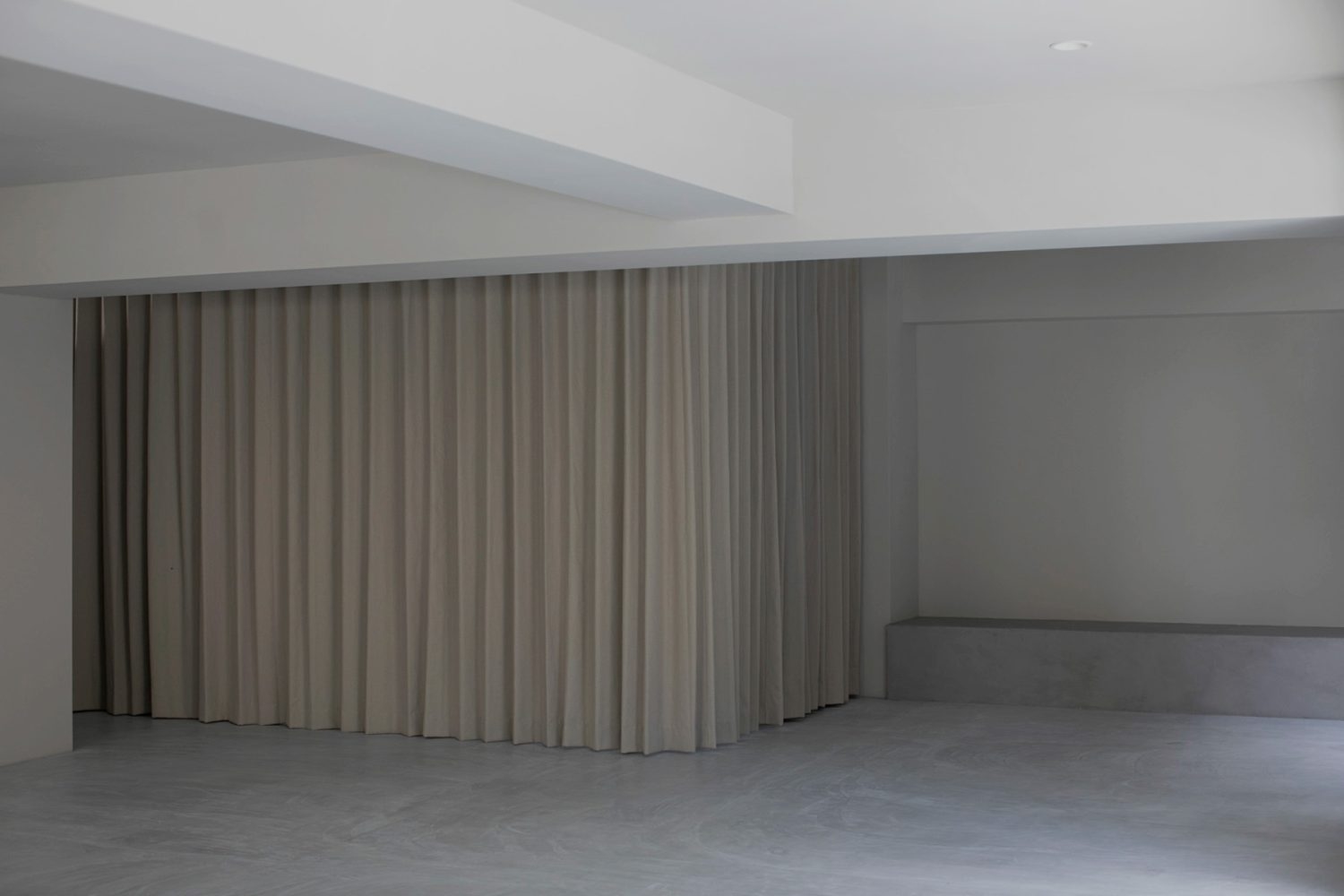 内部はメイクルームになります