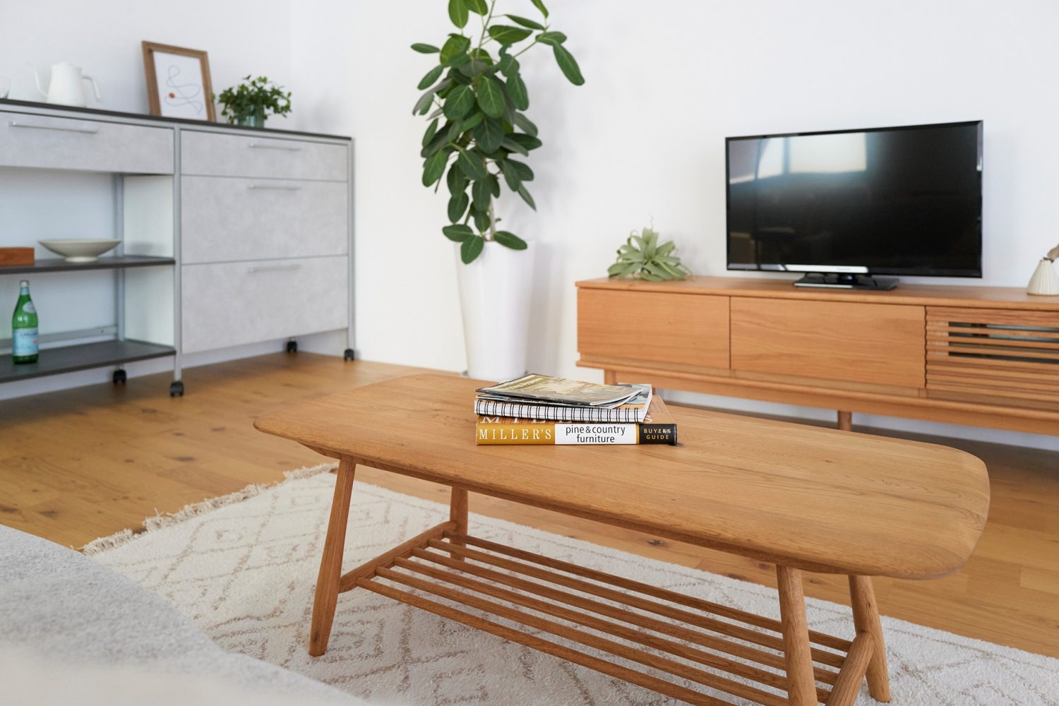 シンプルで使いやすい家具