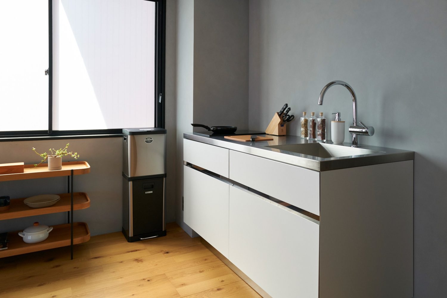 モルタル壁でのキッチン撮影も◎