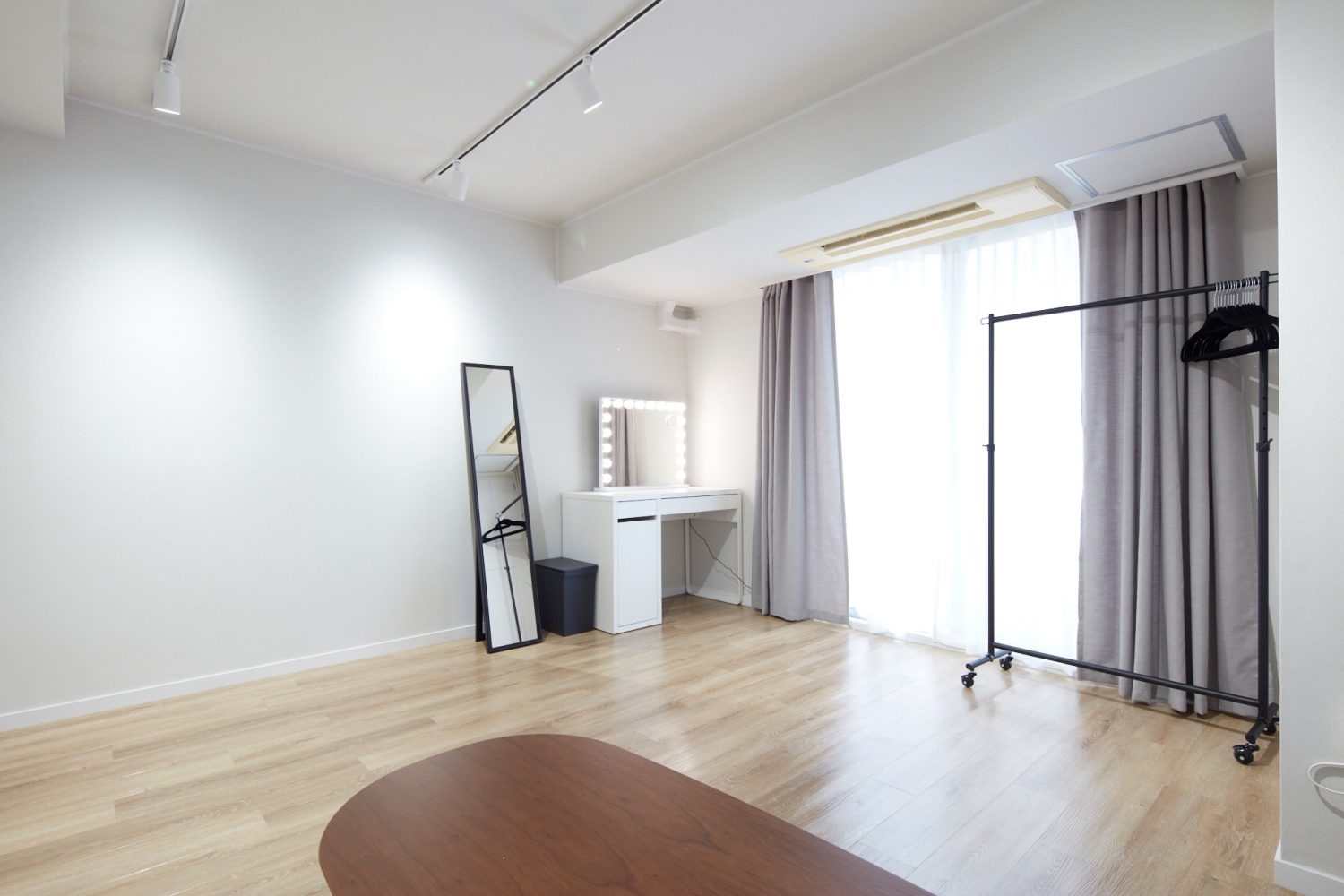 同フロアのセットのメイクルーム