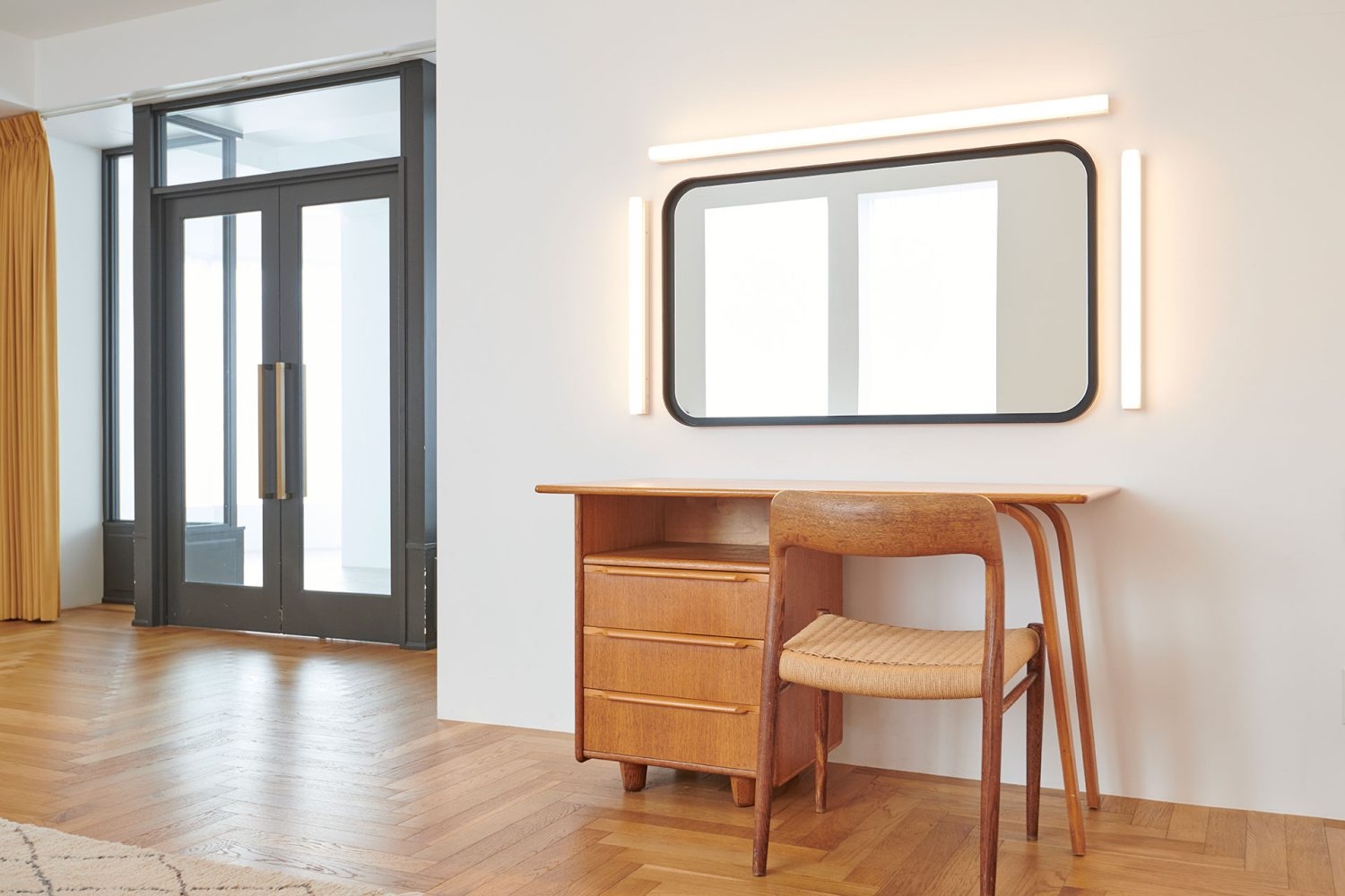 無垢のヘリンボーン張り