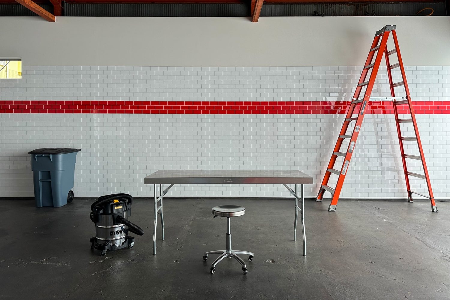 メインルーム / 自然光 / プロップ