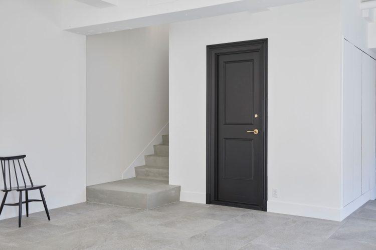 モルタルの階段