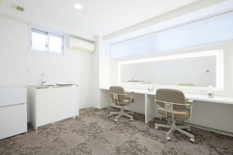 メイクルーム内のミニキッチン