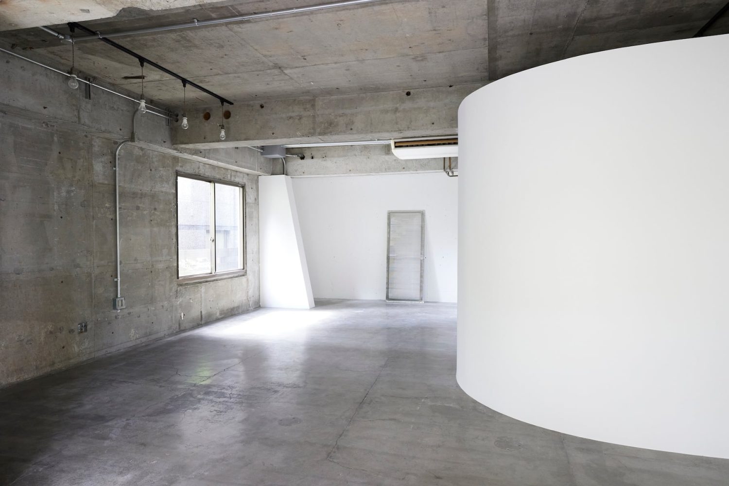 アール壁と台形壁の組み合わせ