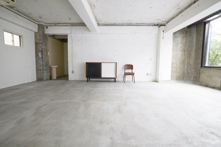 ミュージアムピース級の家具も並ぶ