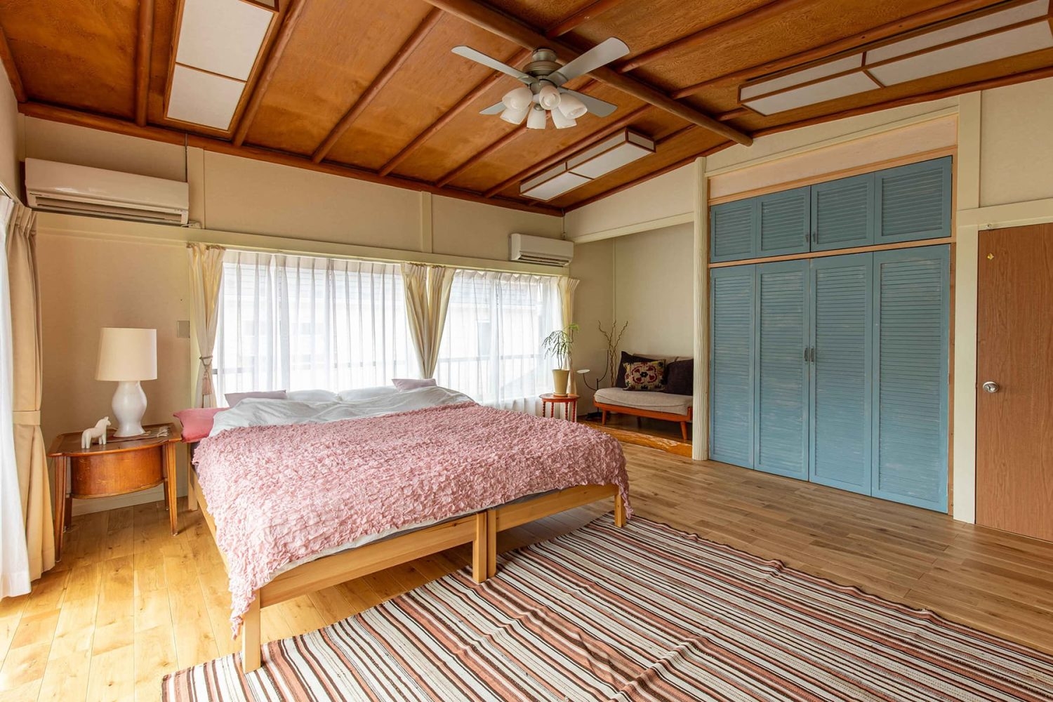 2F:BED ROOM