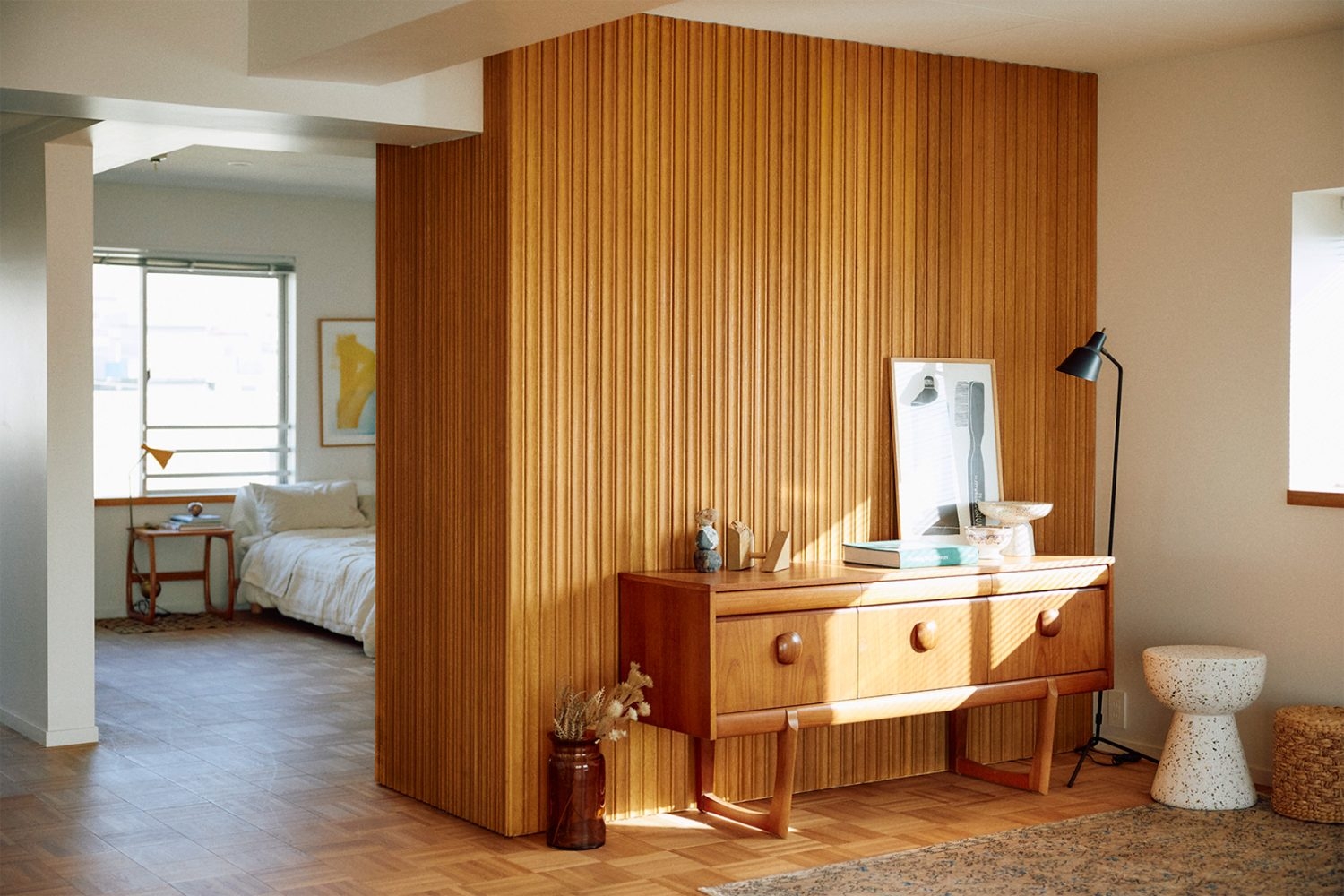 目を惹くウッド壁