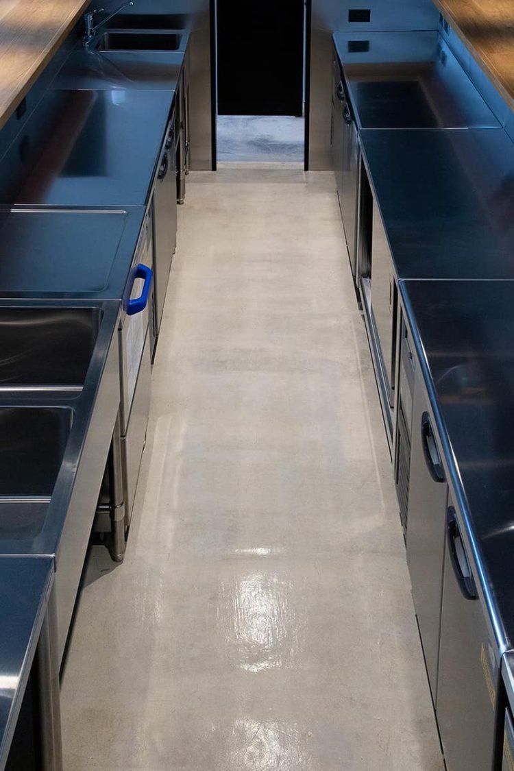 キッチンカウンター内部