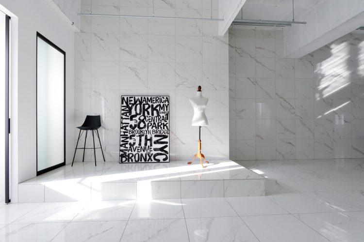 たっぷりと自然光が入るステージ