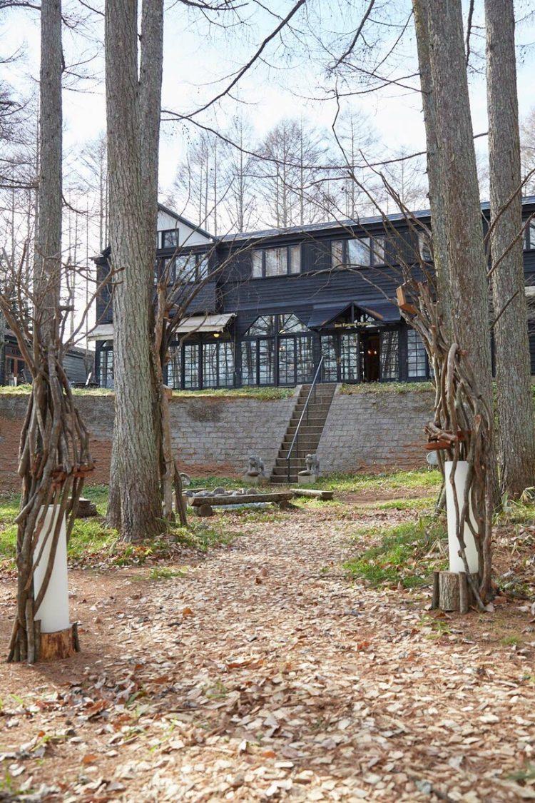 キャンプエリアからホテル向き