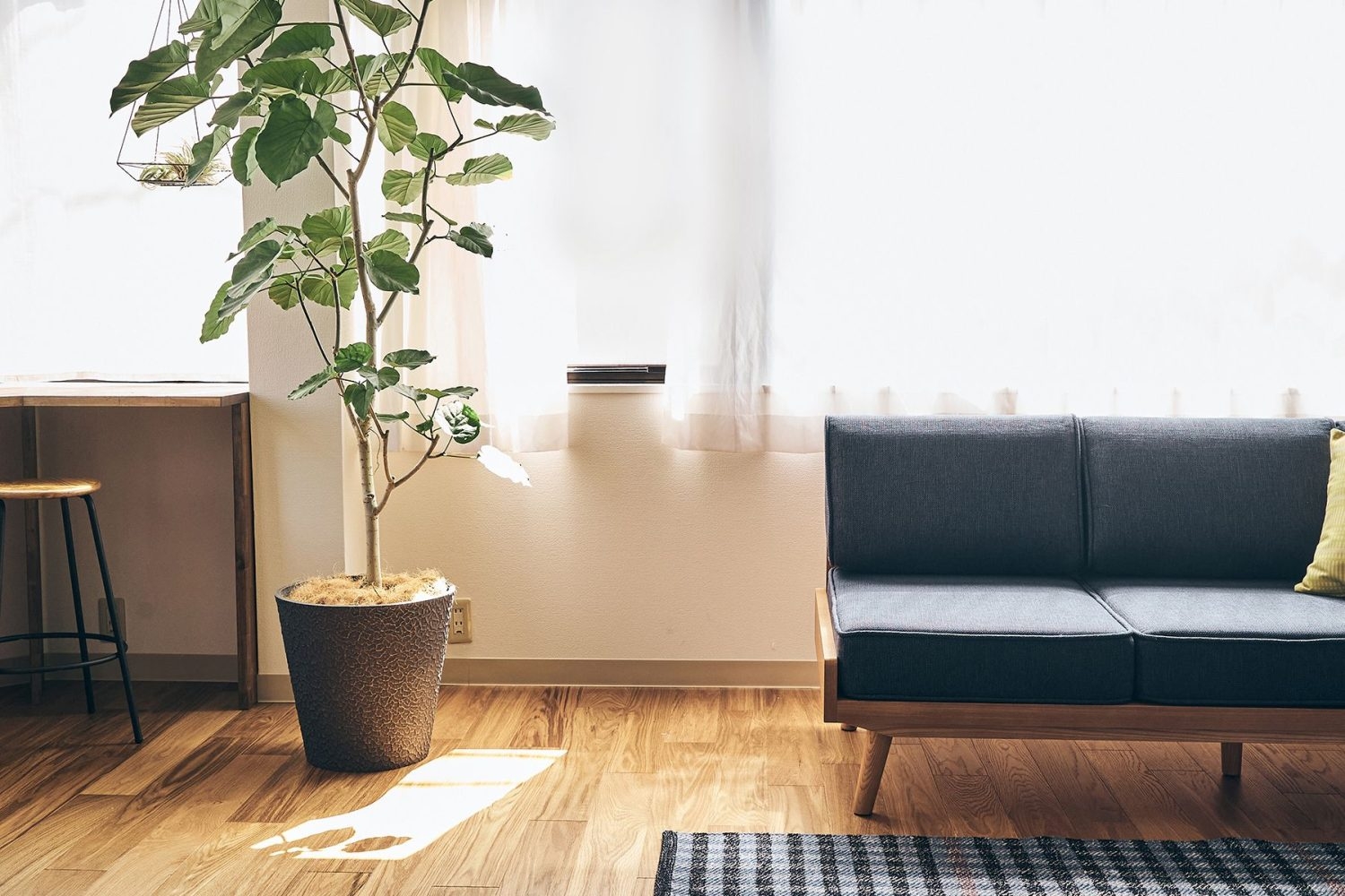 2F 壁はパネルでアレンジ可能(白)