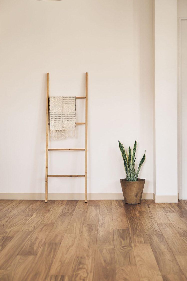 2F 天井の高さは2.3m