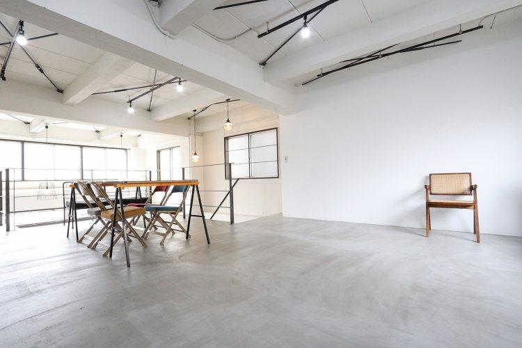 2F モルタル床の空間