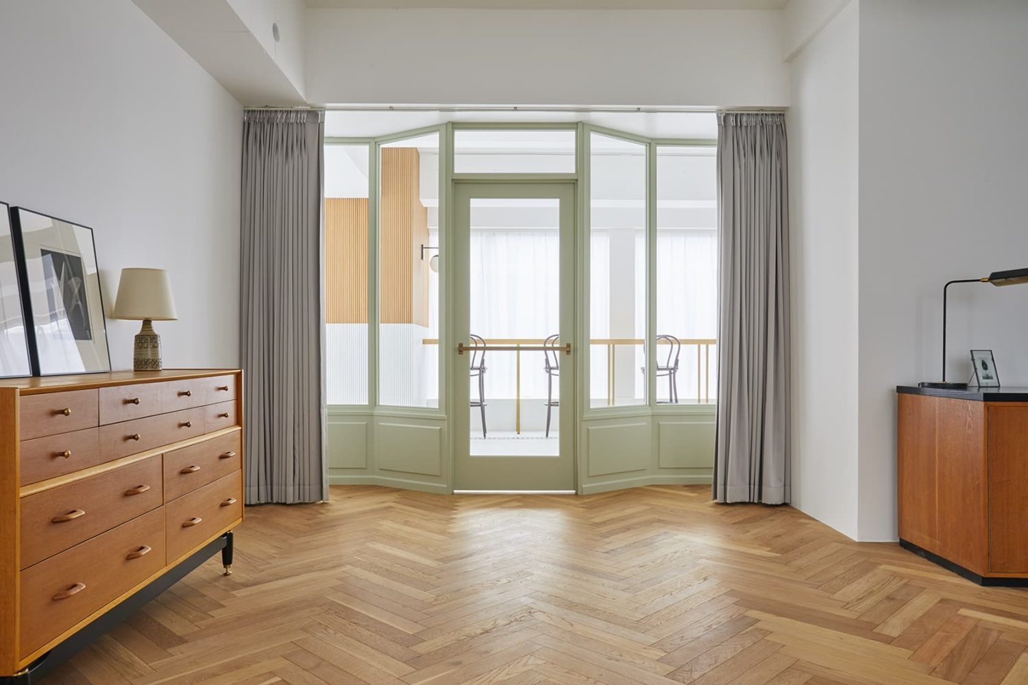 BFloorからCAFE空間