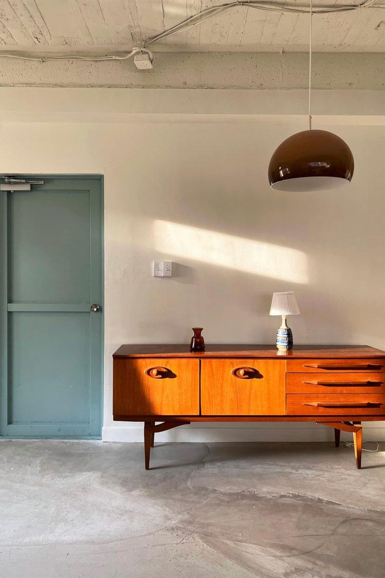 入口にもよい日差しが入ります