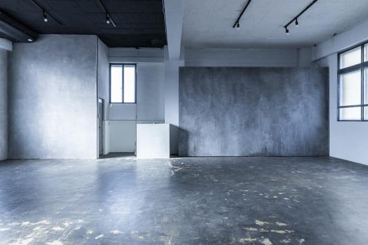 可動壁背景で引きじりのある撮影も