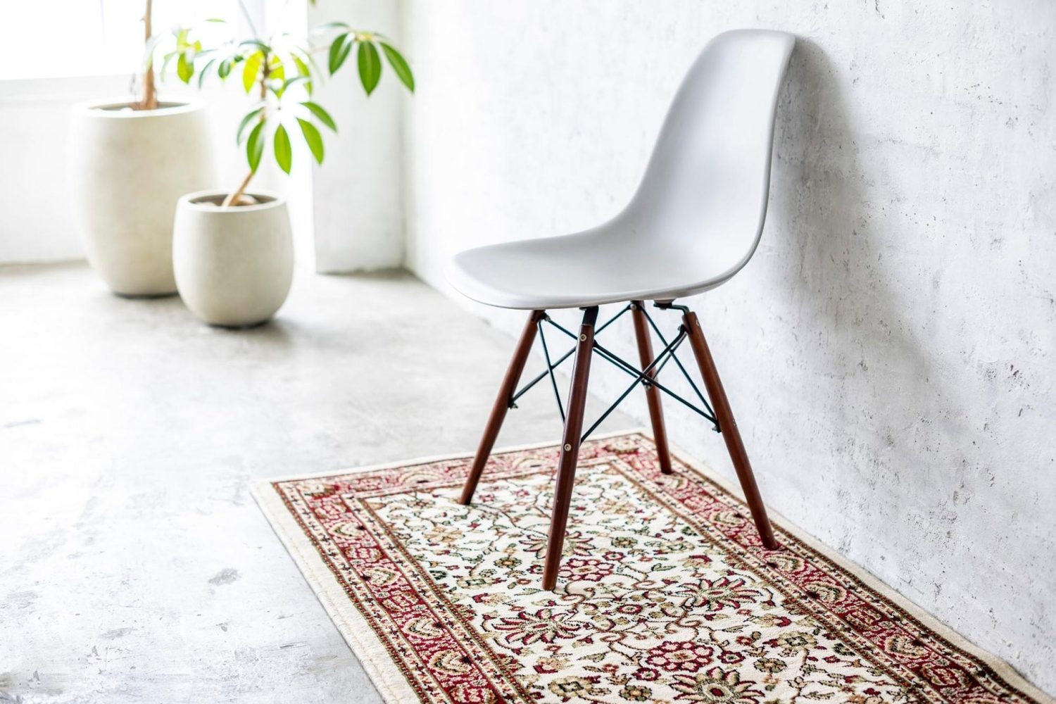 ラグと椅子