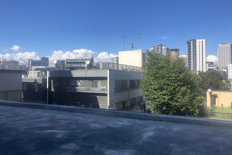 屋上からは空抜け可能